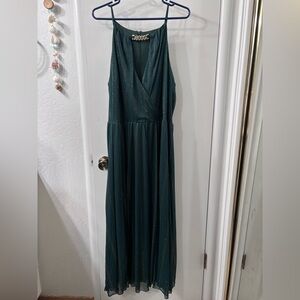 Chic Forest Green Maxi Dress